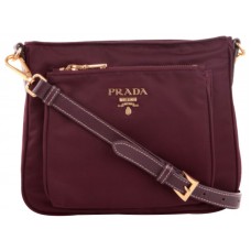 Prada Tessuto Saffian Nylon Bőr Crossbody Messenger Táska Burgundia Színben