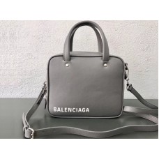 Balenciaga Háromszög Négyzet Xs Táska Szürke 513995c8k021001