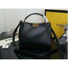 Fendi Peekaboo Essential borjúbőr táska fekete