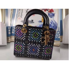 Dior Lady Dior fekete, hődombornyomott borjúbőrből, kézzel festett