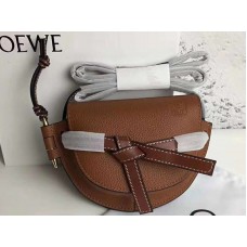Loewe Gate Mini táska puha, szemcsés borjúbőrből, barna
