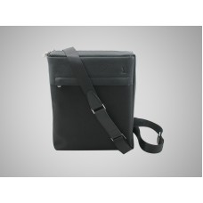 Louis Vuitton Taiga Beloukha Black táska