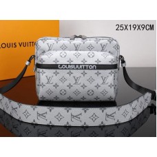 Louis Vuitton Messenger Táska Pm Monogram Ezüst M43827