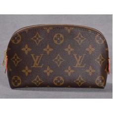 Louis Vuitton Monogram Vászon Kozmetikai Taska M47515