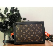 Louis Vuitton Monogram Canvas Matchpoint Puha Táska M44427